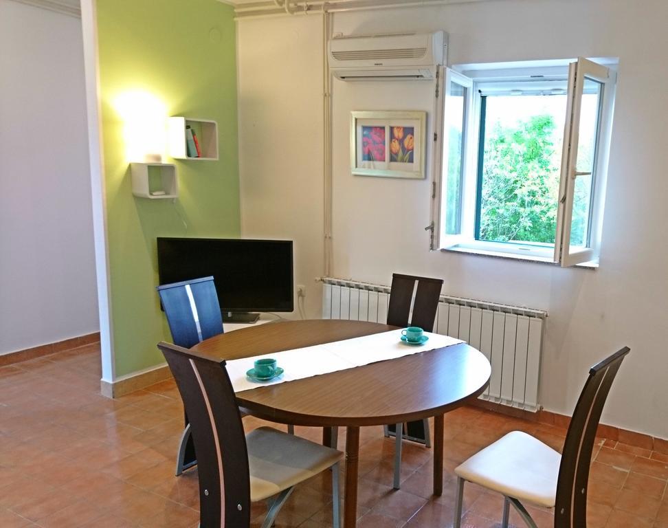 Countryside Family Retreat Apartment Sibenik Luaran gambar