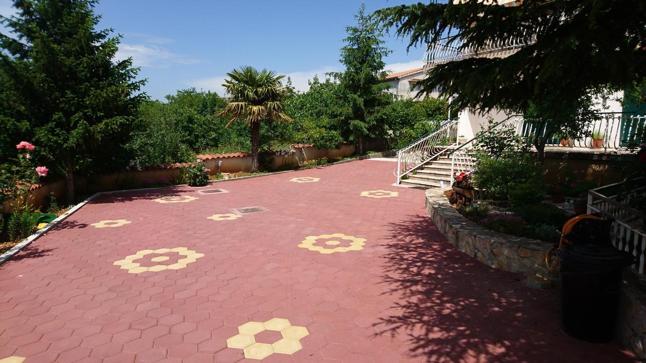 Countryside Family Retreat Apartment Sibenik Luaran gambar